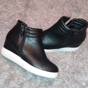 🌵Black Platform Shoes🌵